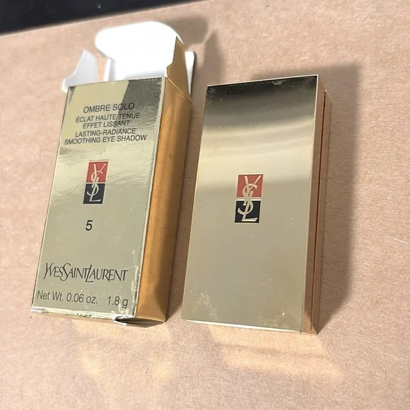 NIB [Yves Saint Laurent] Ombre Solo Radiance Smoothing Eyeshadow #05 Slate Green - Picture 10 of 15